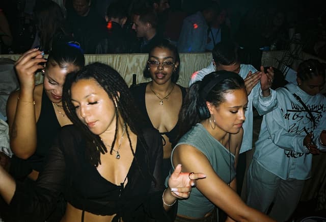 Ladieslove Collective