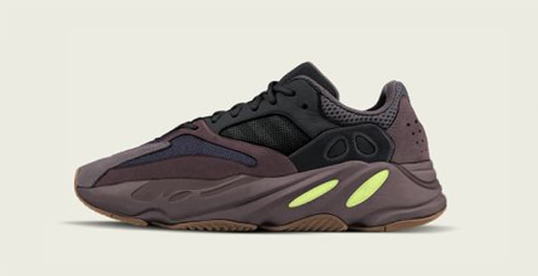 Yeezy 700 Wave Runner Svarta