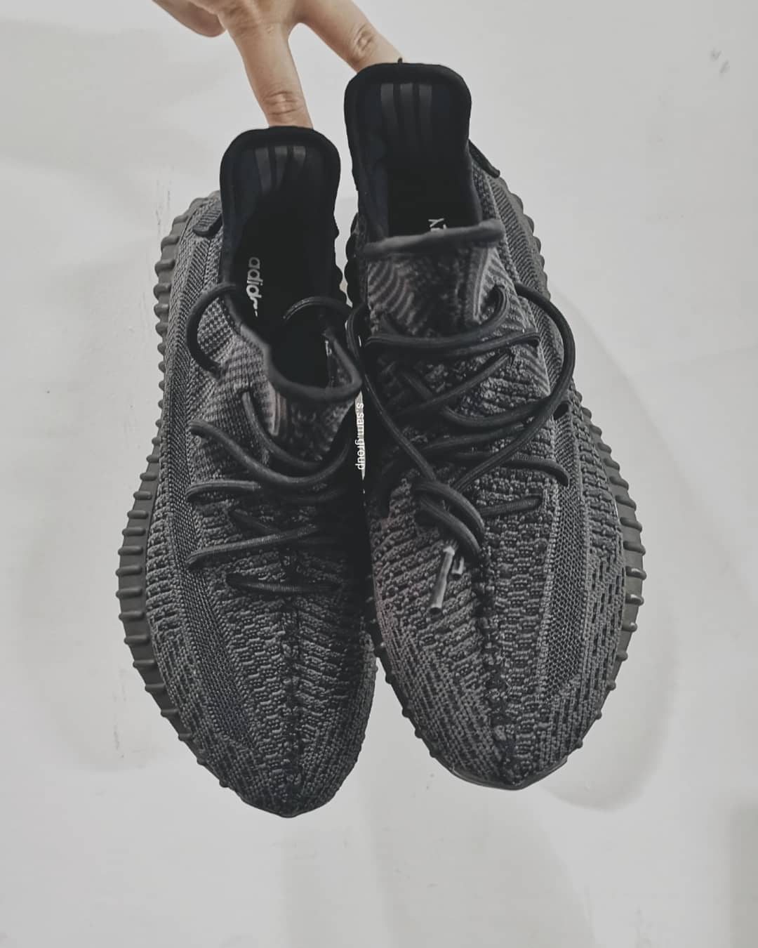 all-black-yeezy