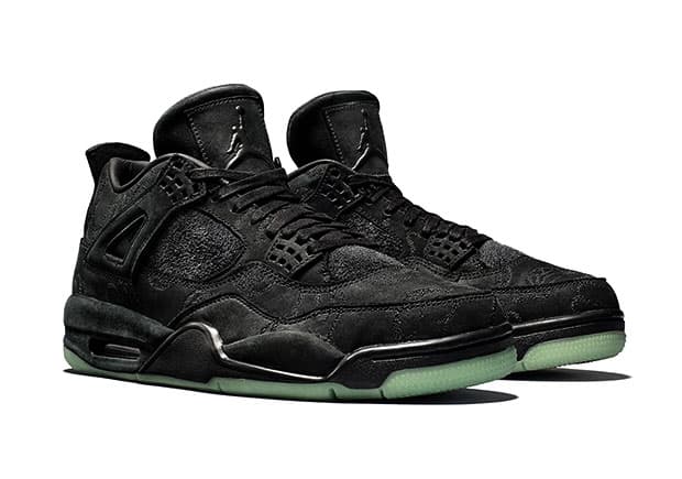 Kaws x Air Jordan 4 Black Swenden