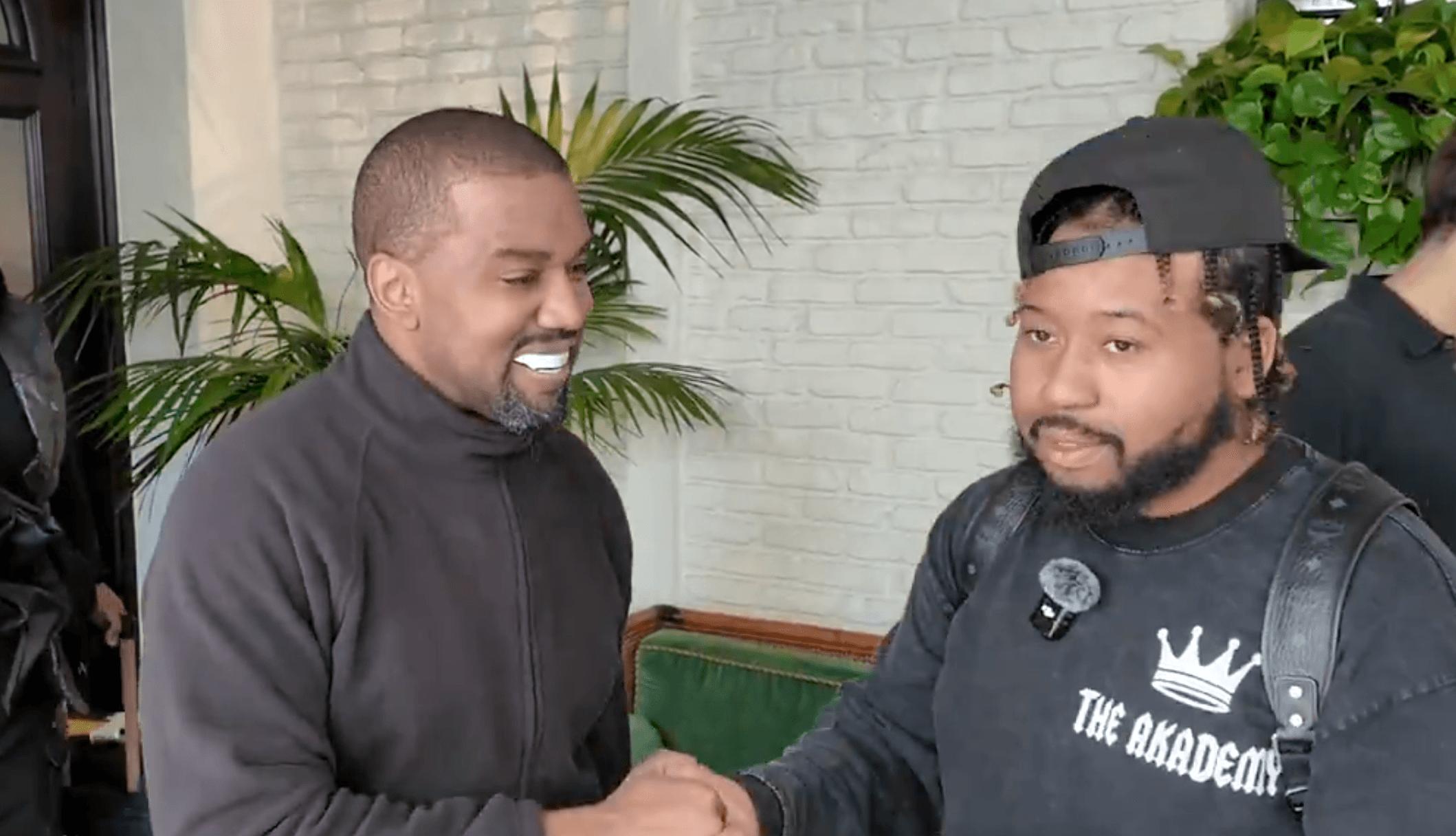 Ye och DJ Akademiks under deras intervju