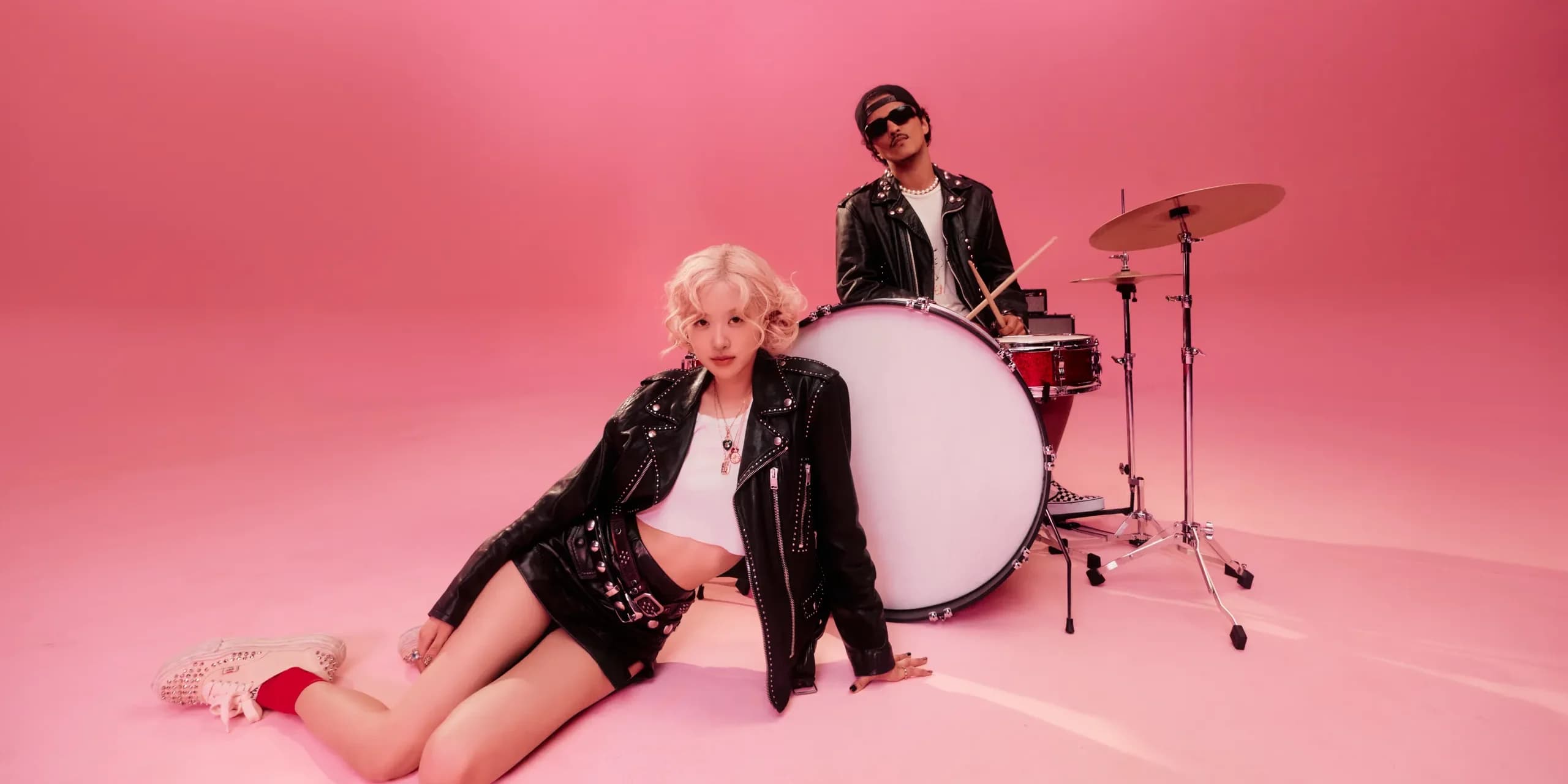 ROSÉ & Bruno Mars - "APT."