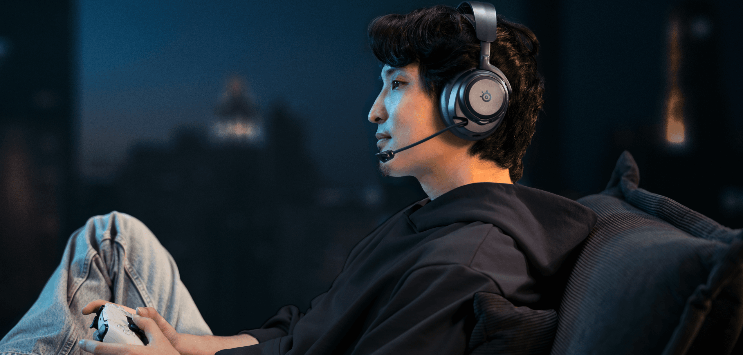 SteelSeries firar 25 år med nya lyxheadsetet Arctis Nova Pro Omni