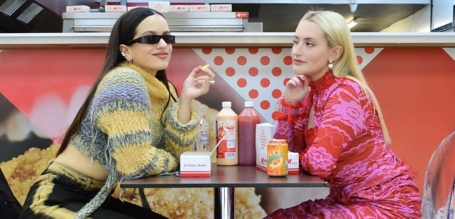 Amelia Dimoldenberg lägger ner Chicken Shop Date.