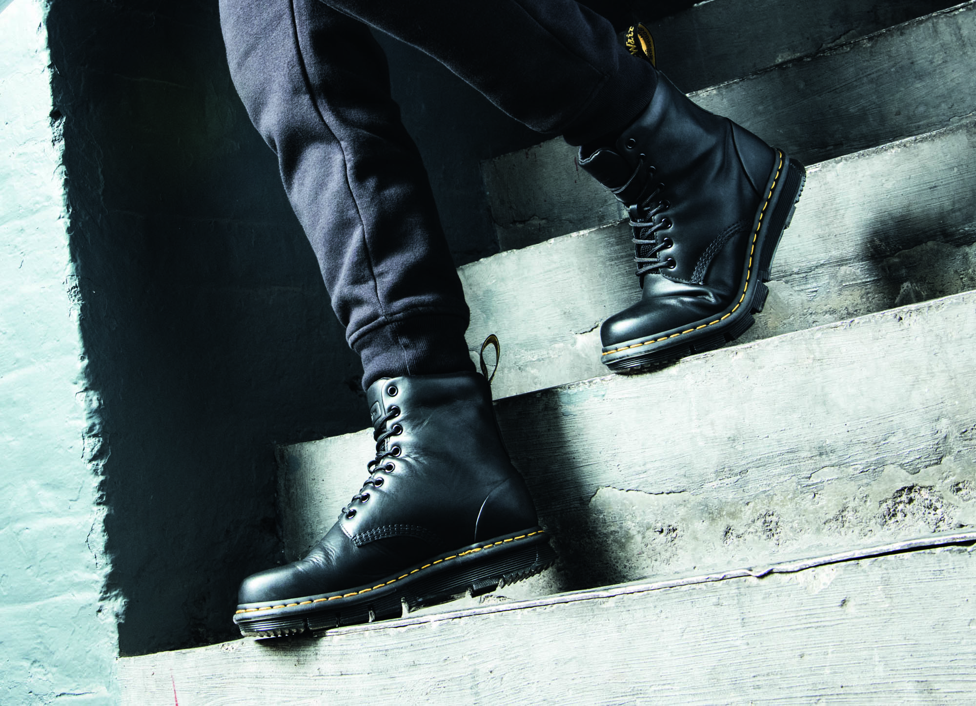 dr martens cube flex