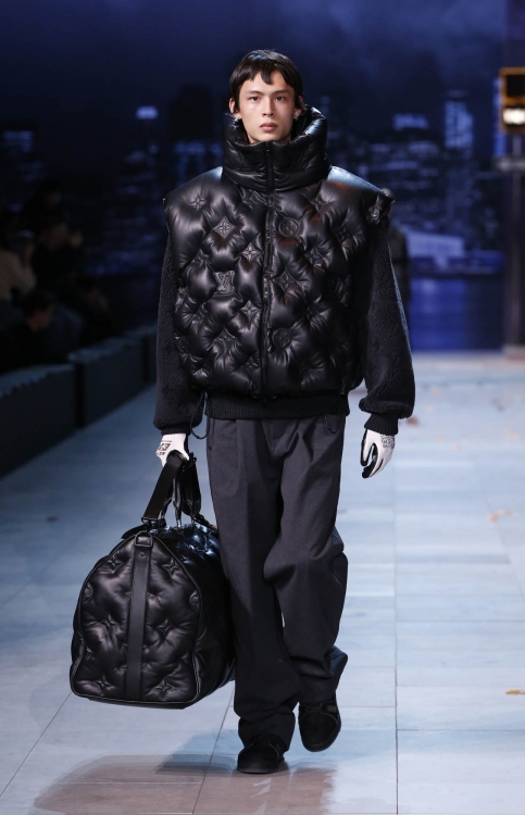 Ovrnundr on X: Unreleased Louis Vuitton x Michael Jackson Fall/Winter 2019  collection by Virgil Abloh  / X