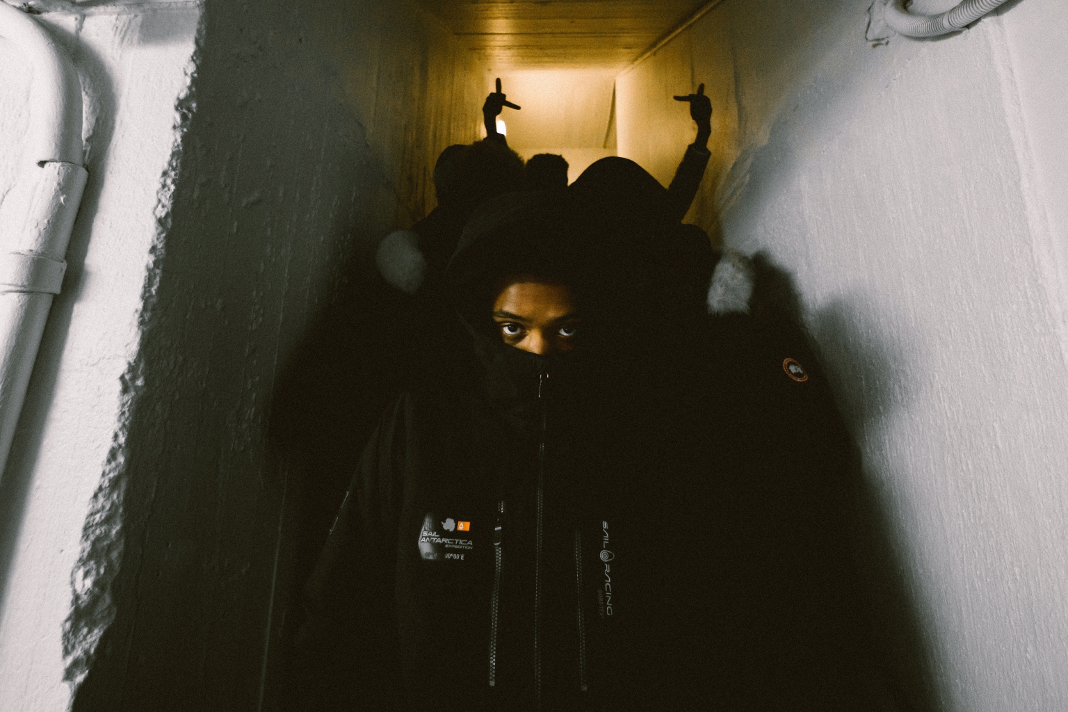 Dizzy svarar på musikvideo-skjutningen med debut-EP:n