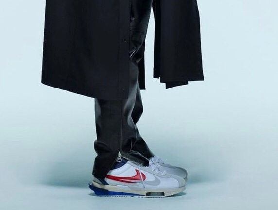 Här är första bilderna på sacai x Nike Cortez