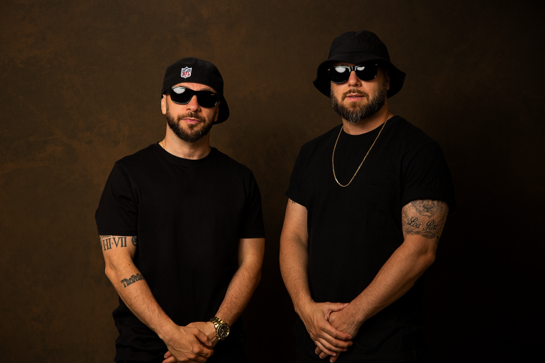 L1NA släpper musikvideo till senaste singeln "No Straps" Dopest